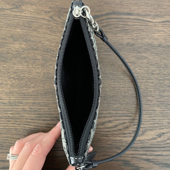 Coach Wristlet - Picture 2 of 6